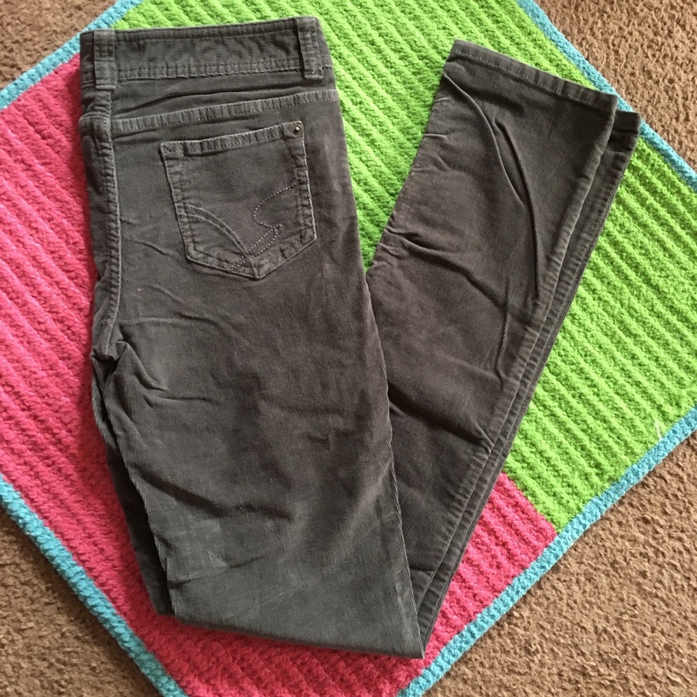 Kohl’s Gray Corduroys SO Size 7